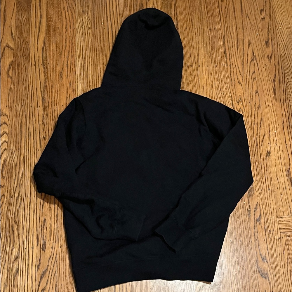 Supreme Sweatshirt - Picture 8 of 9